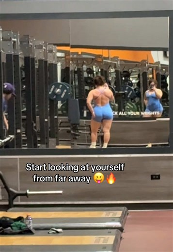 On bad body image days I only look at the far mirrors 😂 @Oner Active #gymtipsforwomen #gymmotivation #GymTok #bodydysphormia