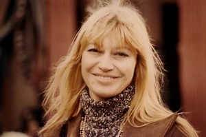 Mary Travers of Peter Paul and Mary dies of leukemia