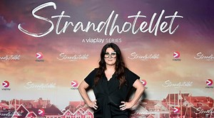 Camilla Läckbergs serie Strandhotellet – se hela rollistan