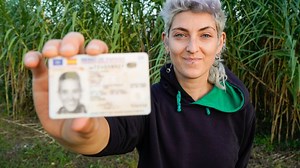 Ni azar ni casualidad: el motivo por el que te ha tocado tu letra del DNI