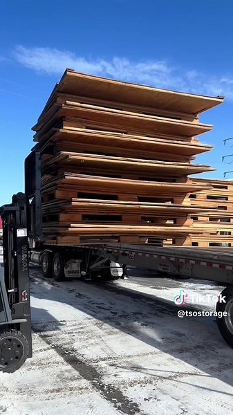 Efficient Business Relocation with a 54-ft Trailer