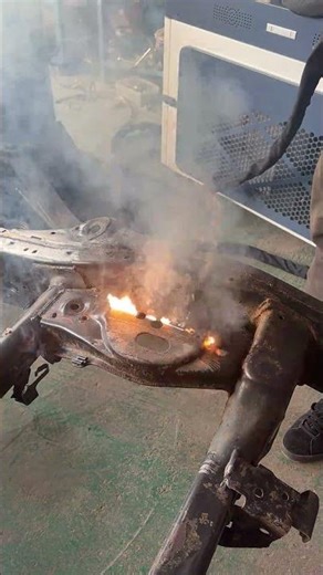 Unleashing Power: Laser Cleaning Machine SLC-2030B Revives Car Chassis from Rust! - ZAC Laser