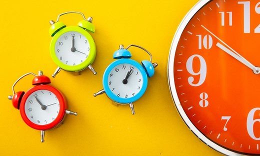 Qual o melhor horário para comprar ações e investir na bolsa? 5 dicas