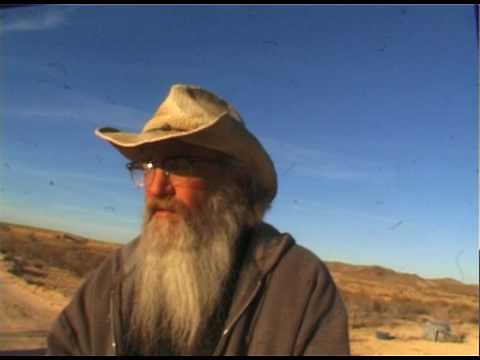 John Wells Off-Grid Living: The Field Lab