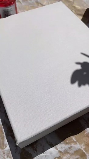 Usually I underpaint in a bright pink, because I love the little pops of the colour that come through on my paintings. But I’m trying something new here, with a layer of red flashe (a vinyl rather than acrylic paint). I really like the nice matte finish. I’m curious to see how the painting looks with the red layer underneath 🧐