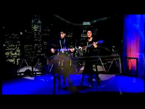 Tavis Smiley | PRINCE | PBS (performance snippet)