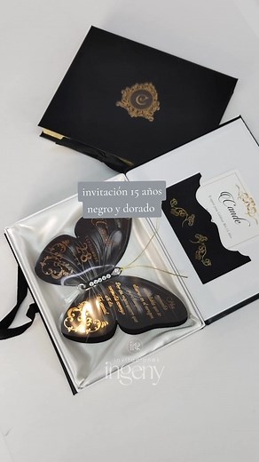 Invitaciones de 15 años en negro y dorado