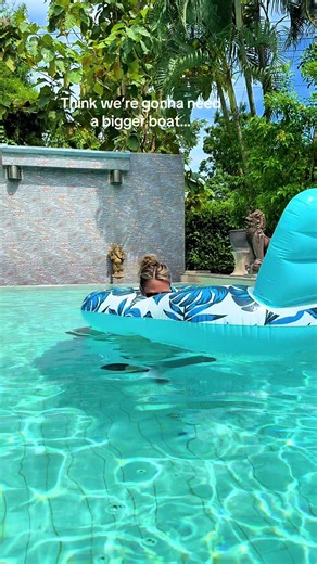 Ruby (@rubes.again)’s videos with Jaws Theme - Jaws