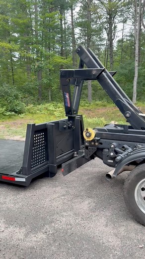 4.4M views · 51K reactions | Built. Hooked. Rolling.  #rollofftruck #flatbed #hooklift #fabrication #dumpsterrental #rolloff | Caged Crow Fabrication | Facebook