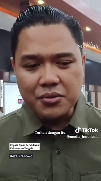 Kepala Dinas Pendidikan Kalimantan Tengah, Reza Prabowo, angkat bicara terkait video viral yang menyebut program Makan Bergizi Gratis (MBG) akan mati jika sekolah diliburkan. Reza menegaskan video yang beredar tersebut adalah potongan yang tidak utuh dari rapat yang berlangsung cukup lama.