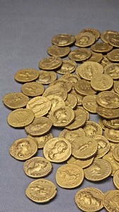 538K views · 2.9K reactions | Trier'in Altın Hazinesi", Şimdiye kadar keşfedilen en büyük Roma altın hazinesi, "Trier Altın Hazinesi"dir. Toplam ağırlığı 18,5 kg olan 2 bin 500 altın parçasının bulunduğu keşif, gizlenmesinden yaklaşık 1.800 yıl sonra, 1993 yılında kazı çalışmaları sırasında ortaya çıkarılmıştır. | Altın peşinde. | Facebook