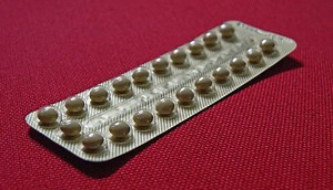 Using oral contraceptives leads to higher risk of breast cancer among older women, reveals study