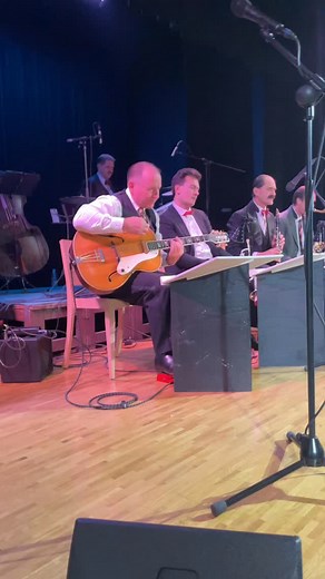 Raymond Scott’s Penguin — Melody Boys live at Musilka, Brno 🐧🎷 #MelodyBoys #Penguin #RaymondScott #Swing #Jazz #Brno #Musilka #HotJazz #VintageJazz | Melody Boys