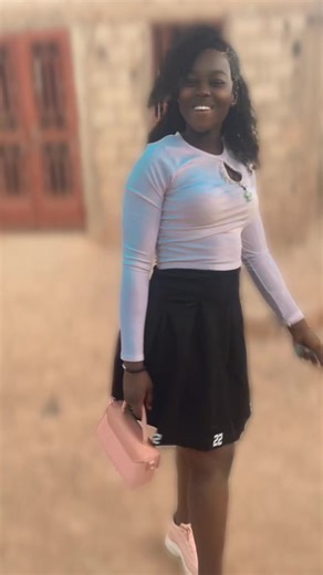 Vidéos de Melissa (@star.meliane) avec son original - mencia🙏