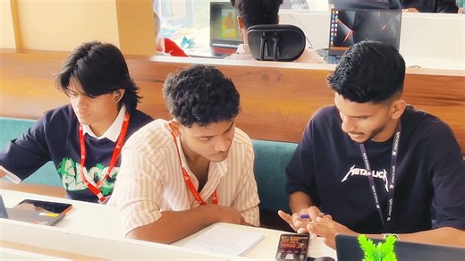 Maco Media Campus | Not your average classroom. This is how internship teams grow | Instagram