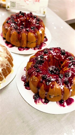 Look what @Wedding Cakes by Tammy Allen is baking up. Bundt dessert cakes.