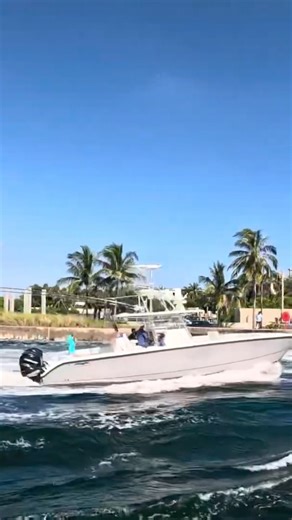 This Twin Vee With FOUR Yamahas Came Through Like a BOSS! 😳💨 Ultimate Inlet Power!