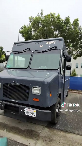 We are back with vehicle step van 79! We got the prime parking spot.