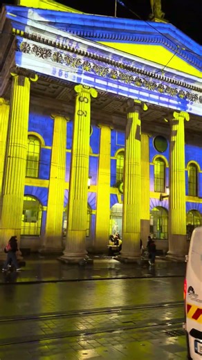 Dublin City centre in Ireland at night - Awesome!!