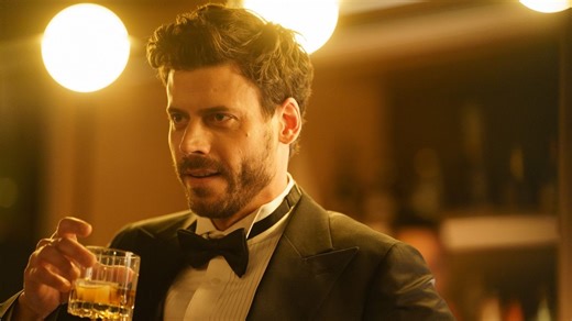 ‘Heated Rivalry’ Star François Arnaud Has Heard Talks of a Scott-Centric Spin-Off