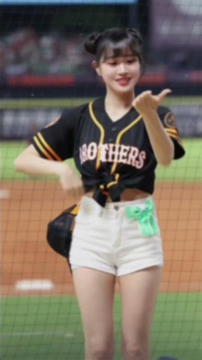 被荷律的愛心爆擊了 #邊荷律 #변하율 #fancam #cheerleader #推薦 #熱門 #20260613