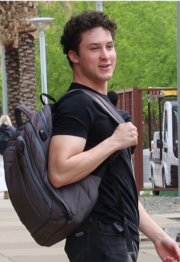 Exploring the Benefits of Single Strap Backpacks