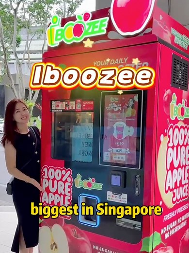 Ehh this robotic juice machine, macam money printer sia.💵 Out of so many machines in Singapore, this is the only one open for licensing opportunities! . That’s where iBoozee comes in — Singapore’s first and biggest healthy vending solution. . 🍏 Fresh whole apples, chilled & pressed on the spot 🍊 Orange, Apple, sugarcane & mix fruit options ❌ No added sugar, natural is the selling point ✅ 24/7, cashless, smart-monitored convenience . This isn’t just a vending machine. It’s your entry into the 