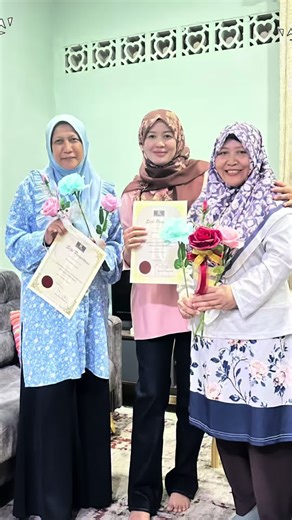 Kelas Bunga Pahar Sabun dengan Kudup Cantik