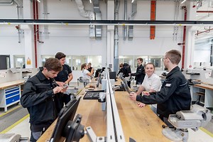 Your Apprenticeship at KUKA at three locations – Apply now! | KUKA Germany