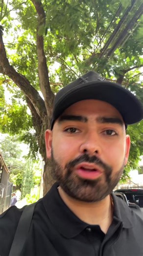 Muchachos la verdad este video no lo hago con son de criticar si no que a veces las cosas en la vida se le vuelven a uno paisaje y es que si, como todo hemos tenido altas y bajas y nos está yendo bien pero yo sé que el núcleo principal de todas las empresas son todos ustedes, NUESTROS CLIENTES, muchas de estas cosas no es culpa de los trabajadores si no del sistema y como les estaba diciendo a veces todo se vuelve paisaje y no estamos pendiente de lo que realmente importa y es que la empresa fun