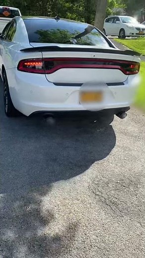 Dodge Charger V6 LOUD Exhaust Flowmaster Super 10’’s