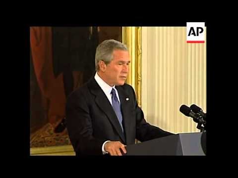 Bush gives Medal of Freedom to Greenspan, Muhammad Ali