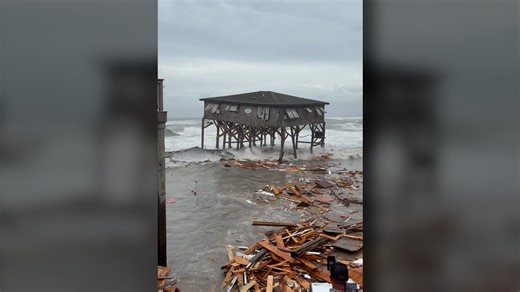 8 homes collapse in North Carolina's Outer Banks. How much shoreline has vanished?