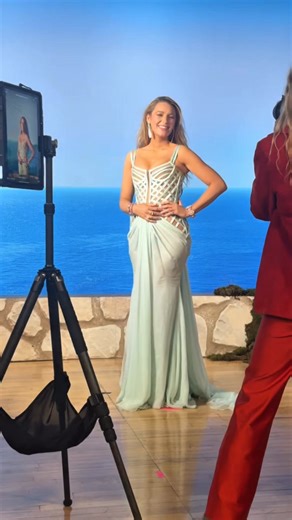 Blake Lively is doing us the simple favor of taking our breath away at the #AnotherSimpleFavor premiere!! ⭐️ | Marie Claire