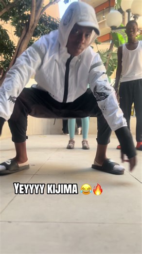 A le tsebe batho 😂🔥🔥 #lekompo😻🔥💃 #limpopotiktok #botswana🇧🇼tiktok #shebeshxt❤️🔥😭 #viral @Mini Zaddy @Terial X Shaun🥷🖤