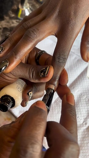Simple Cat Eye Nail Design Tutorial for Beginners