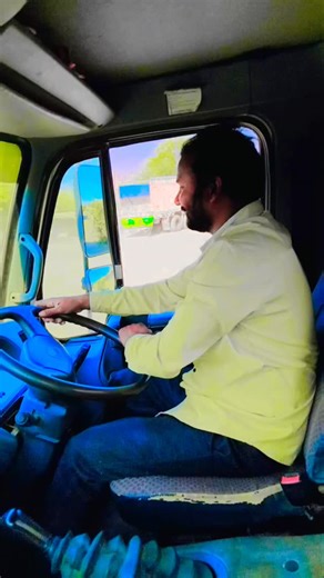 Singer Mithai Lal on Instagram: "#bhojapurireels❤️trding bhojpuri song bullet raja new song 🤠😍🥰"