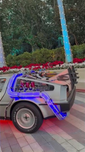 Back to the Future DeLorean DMC-12