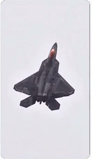 F-22 Raptor Air Show Insane Stealth Fighter Demo & Extreme Maneuvers