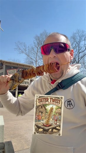 Hot and Crispy Original Tater Twist at Silver Dollar City - @PapaBestNick
