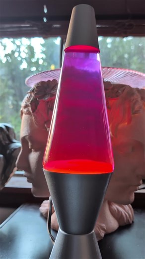 Warming up my Lava Lamp! 💕 #lavalamp #flow #timelapse #moodlighting #retro