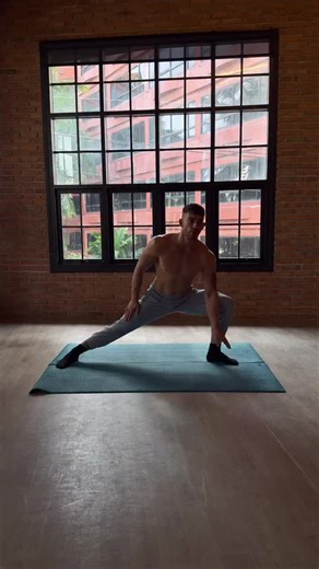 The Side Angle, the extension you get in this posture is lightens your whole frame. You have to keep the pelvis tucked and extend through the side, you’ll rip through the tight sides of the body. Roll the arm overhead, then reach through the shoulder and slightly twist the chest to the sky. Follow for more tips 🤙