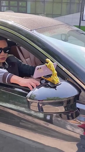 Mobile Phone Bracket: Upgrade Your Viewing Experience