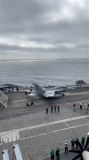 Bayram SAVLI | Fighter Aircraft on Instagram: "This is the Boeing EA-18G Growler, from cold start to full throttle in the skies. This advanced electronic attack jet powers up with precision, bringing its sophisticated jamming systems and supersonic engines online. It’s designed to dominate the electromagnetic battlefield, combining raw power with cutting-edge technology for unmatched control. From the cockpit view to the roar of the afterburner, every moment signals readiness and power. The Grow