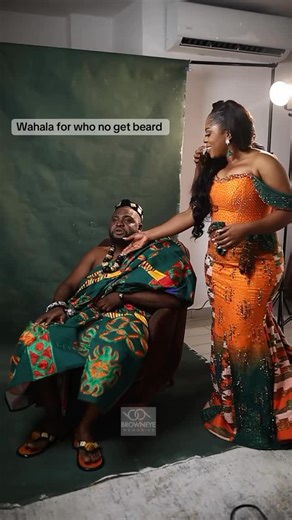 Reggie🧡 #ER2025 VENDORS Blogger @bridalbyfamous Video credit @bridalbyfamous Bride’s Fan @oa.viva Bridemaids fans @oa.viva Bride’s Fascinator @ oa.viva Bride’s MUA:@barimah_makeup_artistry Photography @Browneyememories Videography @Browneyememories Event Decor @KC_Events_Hub Invite cards @Da_BrandBrain Planning & Coordination @vs_events_gh Kente fabric @gifty79064 Wedding gown @360_bridalbliss Brides’ Reception @evana_fabrics Brides robe/thanksgiving outfits @evana_fabrics Bride’s Hairstylist @