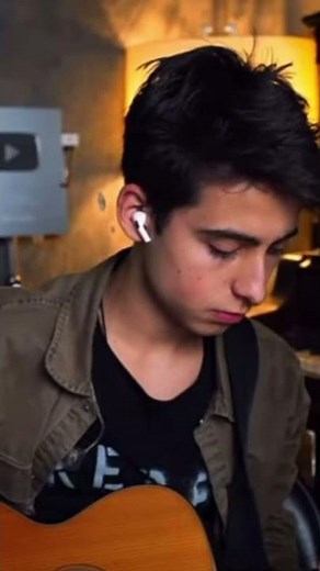 Aidan Gallagher Singing 4th Of July 😭❤️