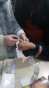 يعلن معهد طرابلس العالي للعلوم الطبية فرع الزهراء عن إقامة دورة تدريبية في الإسعافات الأولية والتمريض العام مدة الدورة 6اشهر فمن يرغب بالتسجيل الاتصال على الرقم 0927379365 أو 0928142908.. وهذه مقتطفات من الجانب العملي للمتدربي دورة الإسعافات الأولية والطوارئ الدفعة الثانية لفرع شركة شمال أفريقيا للتعليم والتدريب بالزهراء يتدربون علي كيفية تركيب إبرة التغذية وبطريقة صحيحة وبدون تكرار وخز المريض .. نسأل الله العلي القدير أن يوفقهم ويكونوا رافدآ أساسيآ في رفع المعاناة عن المرضي .. إدارة فرع الشركة 