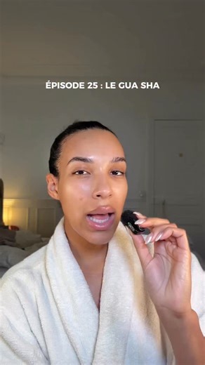 Doris • Esthéticienne holistique 🇫🇷🇬🇧 on Instagram: "Qui a testé le gua sha ? ❤️ #concours🎁 #complementalimentaire #skincare #naturopathe #estheticienne 📆 Programme du challenge : Jour 1 : Identifier ses types et états de peau Jour 2 : La structure d’une routine efficace Jour 3 : Choisir des produirs skincare adaptés (partie 1 : double nettoyage, crème, SPF) Jour 4 : Choisir des produits skincare adaptés (partie 2 : sérums, toners…) Jour 5 : Types de cernes et contours des yeux Jour 6 : Bo