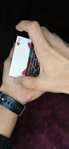 Amazing Street Magician Performs Mind-Blowing Card Trick