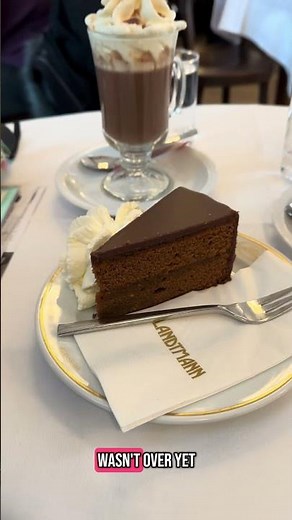 Viking River Cruise - Danube Waltz - Day 3 - Vienna, Austria 🛥️ 🍰🍷#vikingcruises #europeantravel